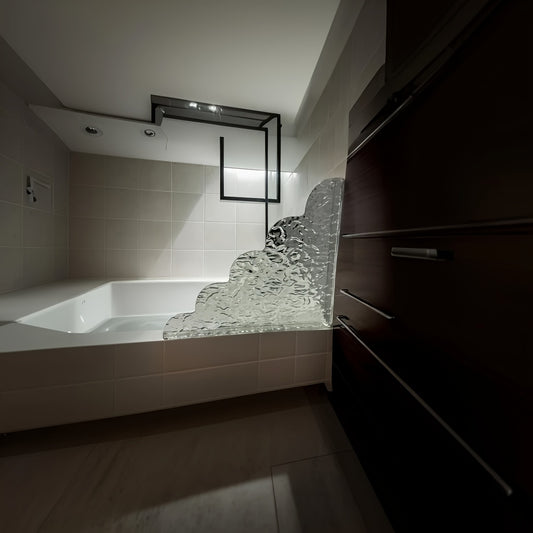 2pcs Antique Metal Finish Shower Splash Guards, Acrylic Tub Corner Protectors, 8.5 x 7.4 x 0.12 Inches, Latex-Free Plastic Material, Bathroom Safety & Decor